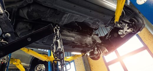 ARm Auto Peugeot à Rivesaltes : Débosselage, réparation et peinture